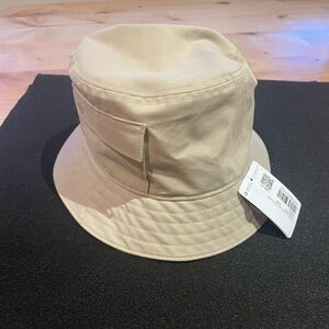 Lululemon On My Level Bucket Hat “Pocket”